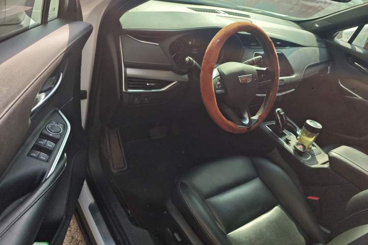 Used Cadillac XT4 2020 28T Two-Wheel-Drive Leading Version Driver Seat