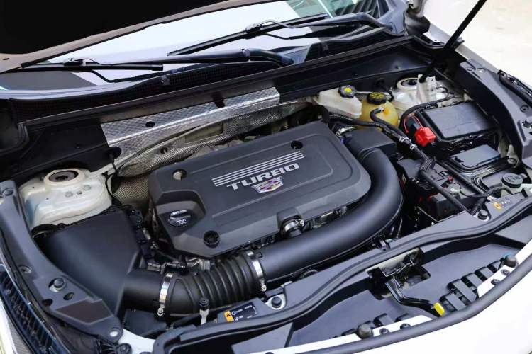 Used Cadillac XT4 2020 28T 4x4 Platinum Sport Edition Engine Bay