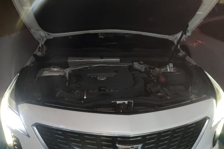 Used Cadillac XT4 2020 28T Two-Wheel-Drive Luxury Version Engine Bay