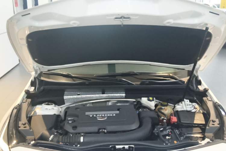 Used Cadillac XT4 2020 Revised Version 28T Two-Wheel Drive Tech Edition Engine Bay
