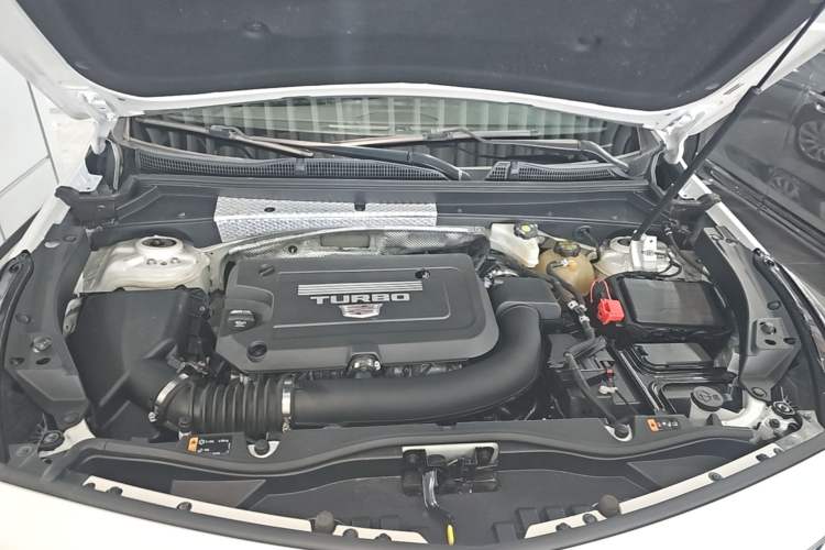 Used Cadillac XT4 2020 Revised Version 28T Two-Wheel Drive Leading Edition Engine Bay