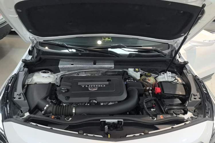 Used Cadillac XT4 2020 Revised Version 28T Two-Wheel Drive Leading Edition Engine Bay