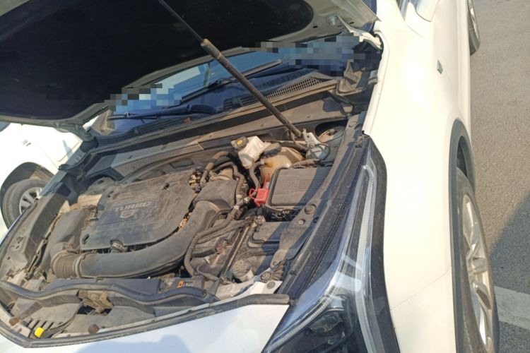 Used Cadillac XT4 2020 28T Two-Wheel-Drive Leading Version Engine Bay Left