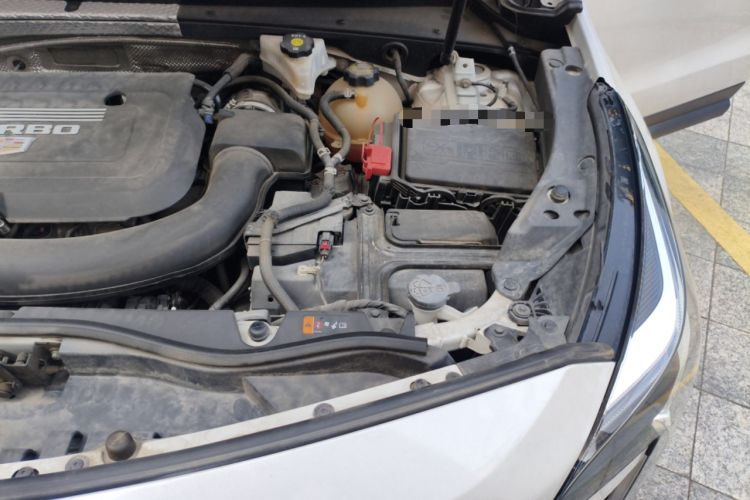 Used Cadillac XT4 2020 Revised Version 28T Two-Wheel Drive Tech Edition Engine Bay Left