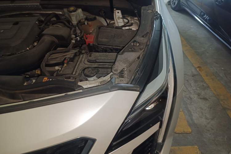 Used Cadillac XT4 2020 28T Four-Wheel Drive Leading Edition Engine Bay Left