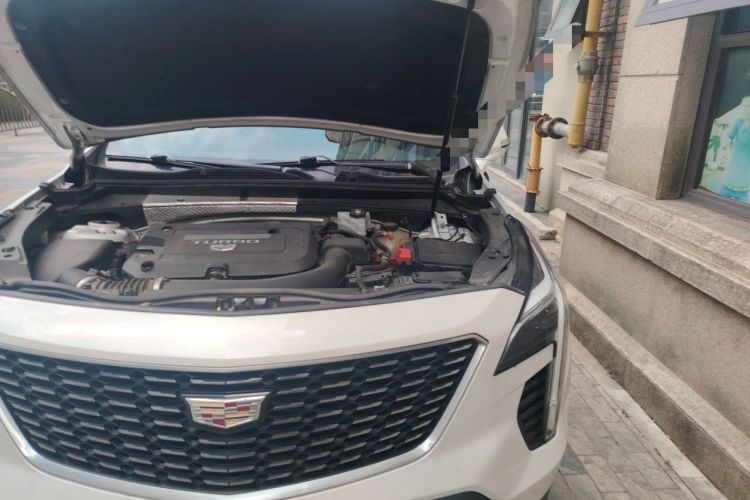 Used Cadillac XT4 2020 Revised Version 28T Two-Wheel Drive Leading Edition Engine Bay Left