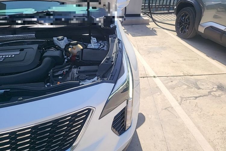 Used Cadillac XT4 2020 Revised Version 28T Two-Wheel Drive Tech Edition Engine Bay Left