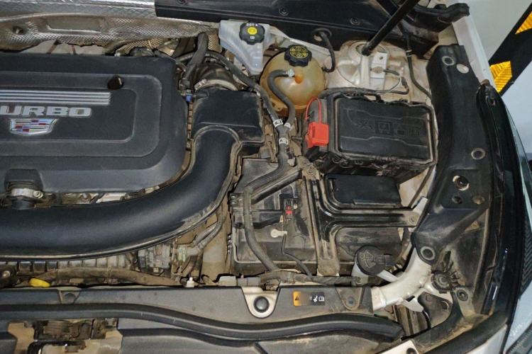 Used Cadillac XT4 2020 Revised Version 28T Two-Wheel Drive Leading Edition Engine Bay Left
