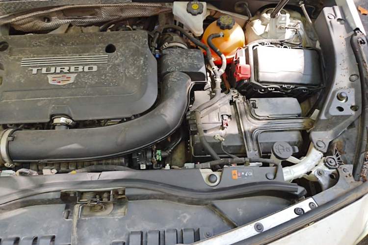 Used Cadillac XT4 2020 28T Two-Wheel Drive Tech Version Engine Bay Left