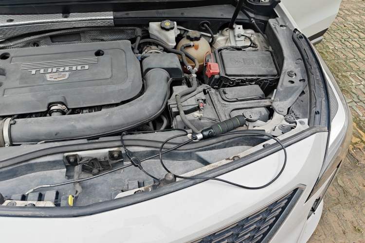 Used Cadillac XT4 2020 Revised Version 28T Two-Wheel Drive Leading Edition Engine Bay Left
