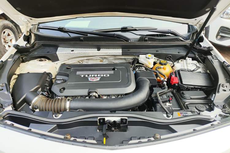Used Cadillac XT4 2020 28T Two-Wheel-Drive Leading Version Engine Bay