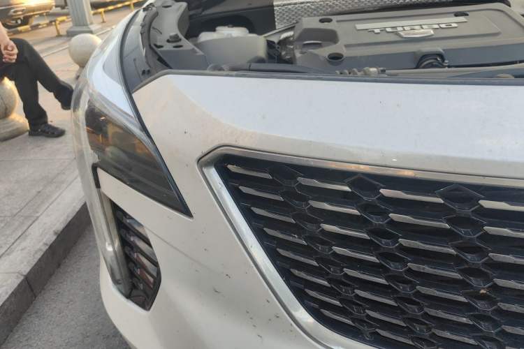 Used Cadillac XT4 2020 Revised Version 28T Two-Wheel Drive Leading Edition Engine Bay Right