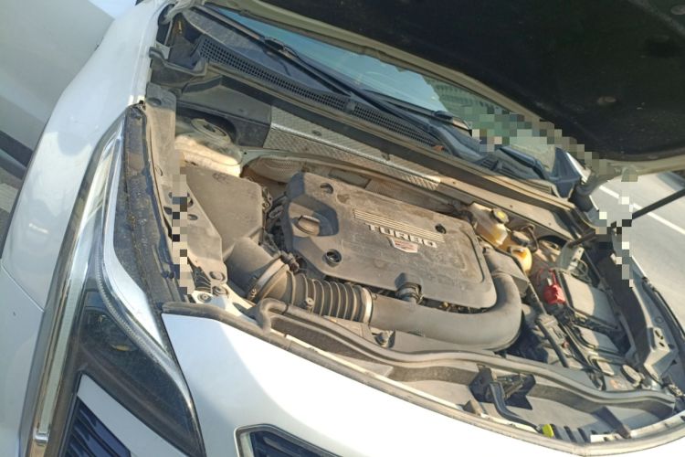 Used Cadillac XT4 2020 28T Two-Wheel-Drive Leading Version Engine Bay Right