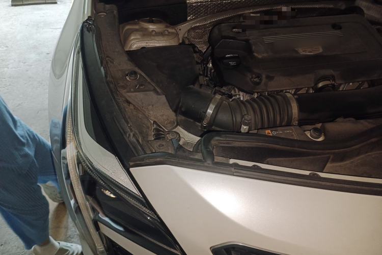 Used Cadillac XT4 2020 28T Four-Wheel Drive Leading Edition Engine Bay Right