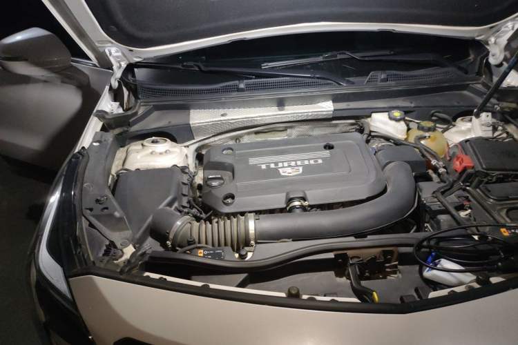 Used Cadillac XT4 2020 Revised Version 28T Two-Wheel Drive Leading Edition Engine Bay Right