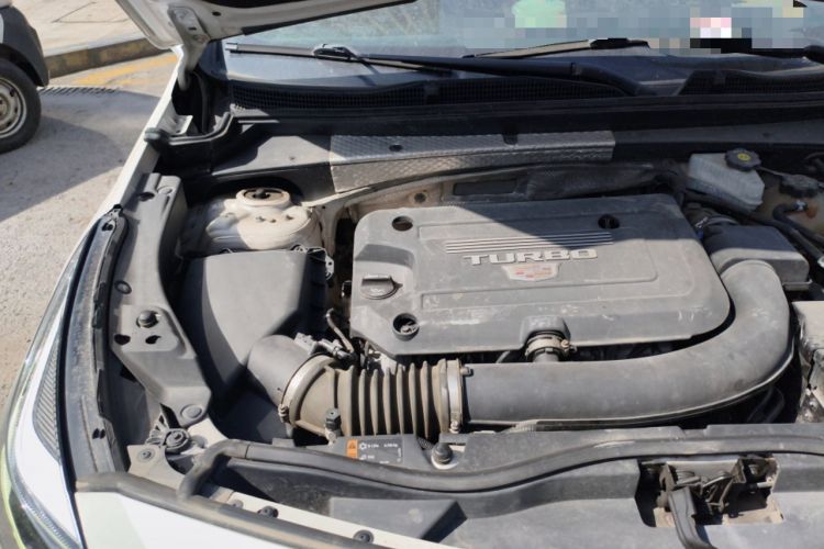 Used Cadillac XT4 2020 28T Two-Wheel-Drive Leading Version Engine Bay Right