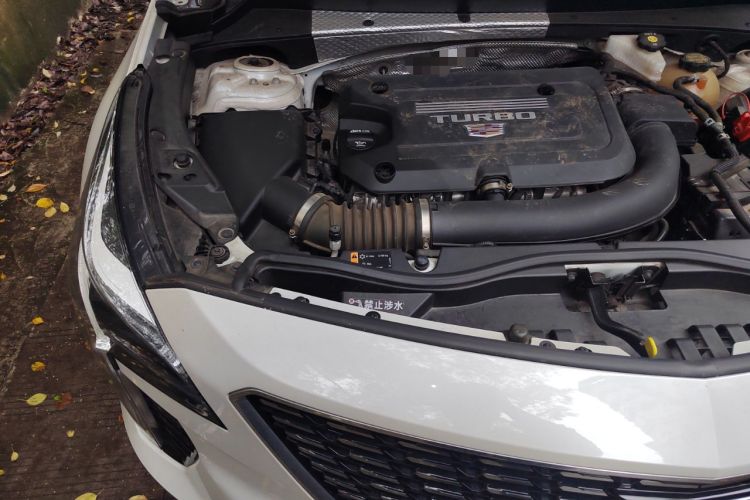 Used Cadillac XT4 2020 28T Two-Wheel Drive Tech Version Engine Bay Right