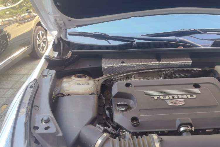 Used Cadillac XT4 2020 Revised Version 28T Two-Wheel Drive Leading Edition Engine Bay Right