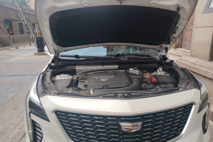 Used Cadillac XT4 2020 Revised Version 28T Two-Wheel Drive Leading Edition Engine Bay Right