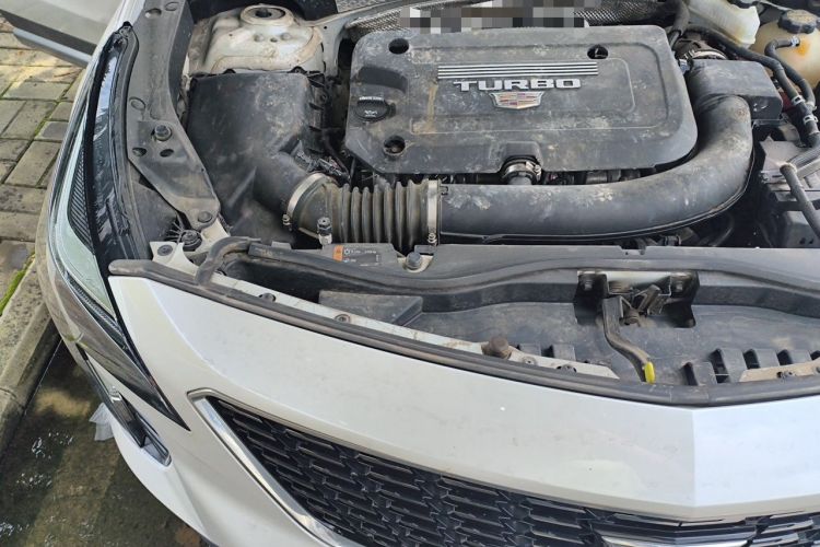 Used Cadillac XT4 2020 Revised Version 28T Two-Wheel Drive Leading Edition Engine Bay Right
