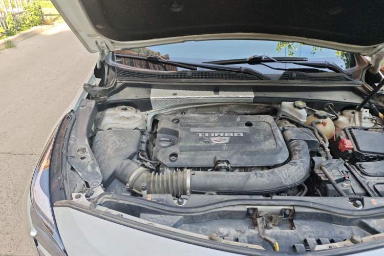 Used Cadillac XT4 2020 Revised Version 28T Two-Wheel Drive Tech Edition Engine Bay Right