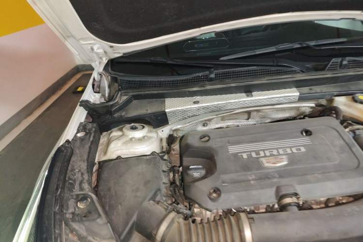 Used Cadillac XT4 2020 Revised Version 28T Two-Wheel Drive Leading Edition Engine Bay Right