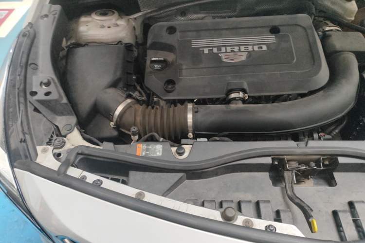 Used Cadillac XT4 2020 28T Two-Wheel-Drive Leading Version Engine Bay Right