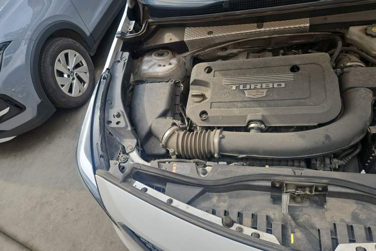 Used Cadillac XT4 2020 Revised Version 28T Two-Wheel Drive Luxury Edition Engine Bay Right