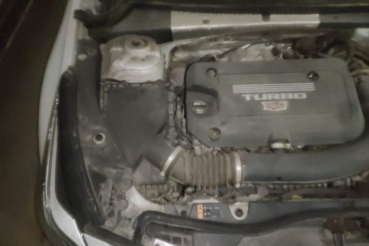 Used Cadillac XT4 2020 28T Two-Wheel-Drive Leading Version Engine Bay Right