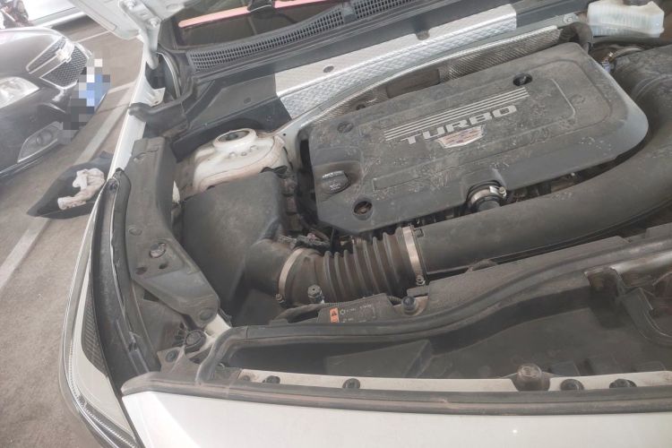 Used Cadillac XT4 2020 28T Two-Wheel Drive Tech Version Engine Bay Right