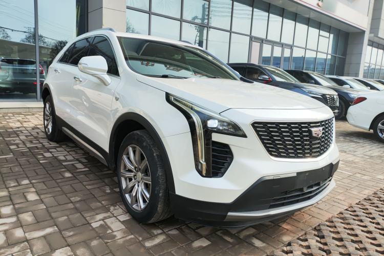 Used Cadillac XT4 2020 28T Two-Wheel-Drive Leading Version Exterior 2
