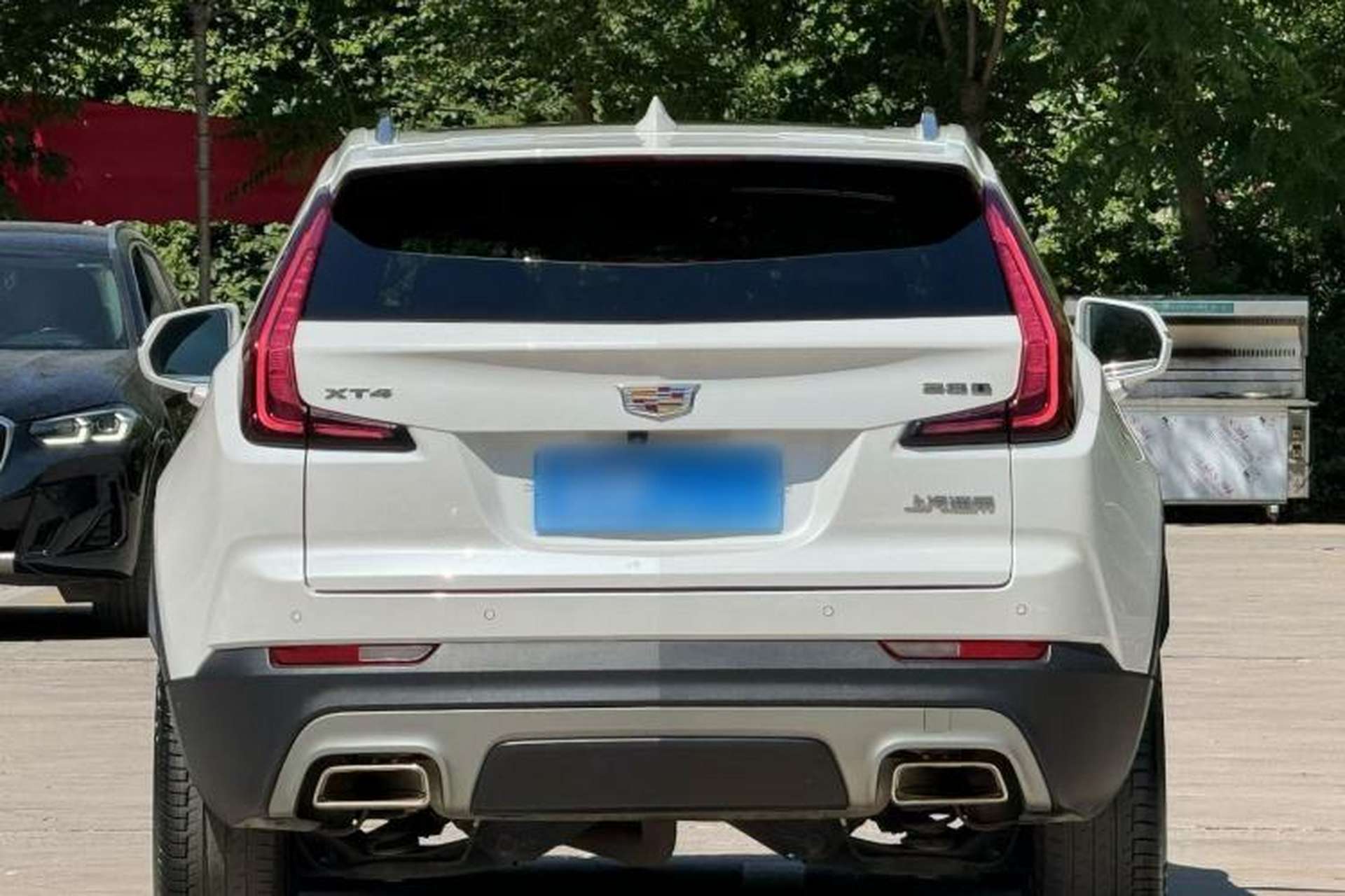 Used Cadillac XT4 2020 Revised Version 28T Two-Wheel Drive Leading Edition Exterior 3