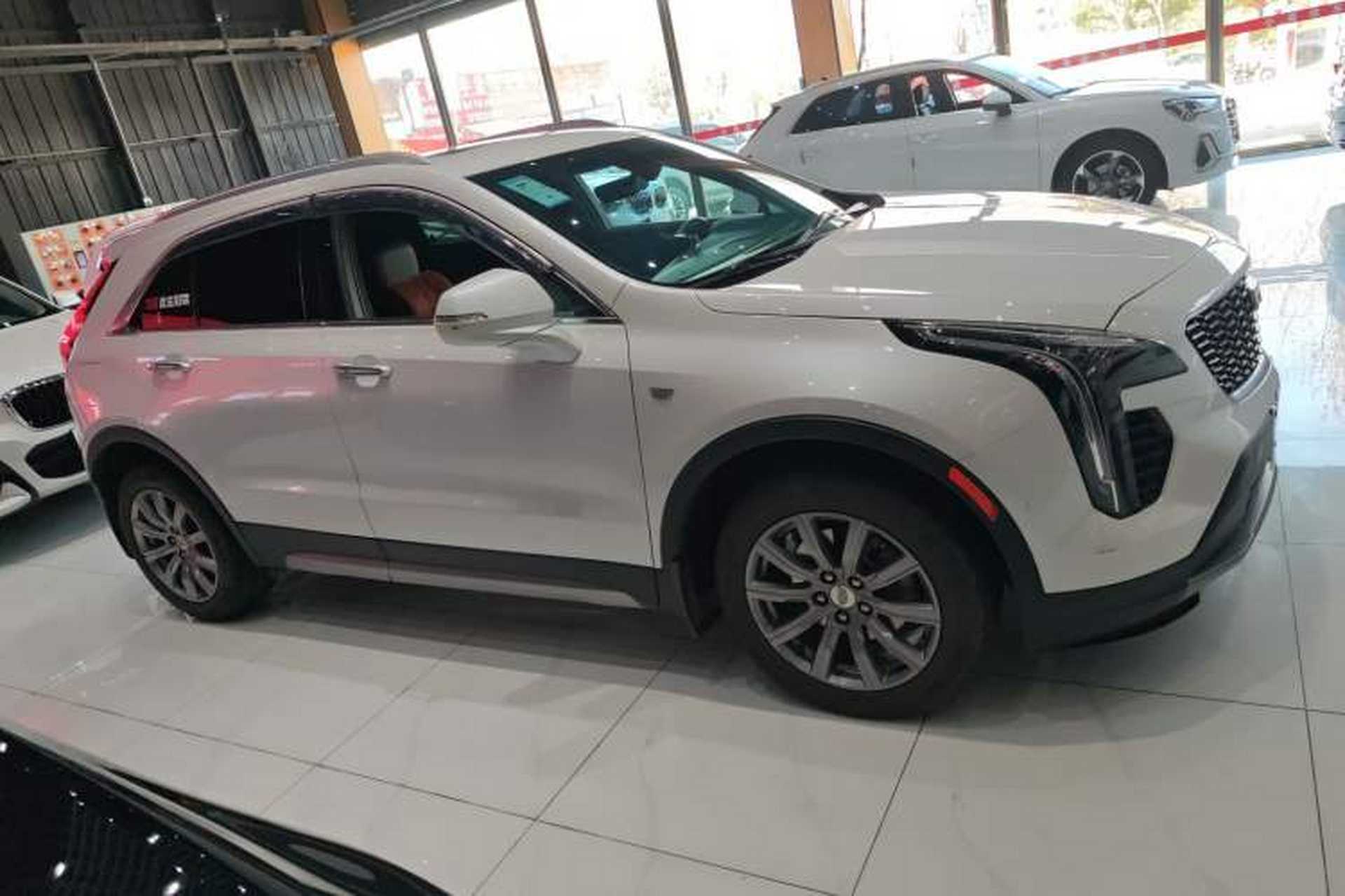 Used Cadillac XT4 2020 Revised Version 28T Two-Wheel Drive Luxury Edition Exterior 3
