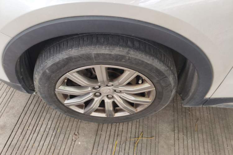 Used Cadillac XT4 2020 28T Two-Wheel-Drive Leading Version Exterior 4