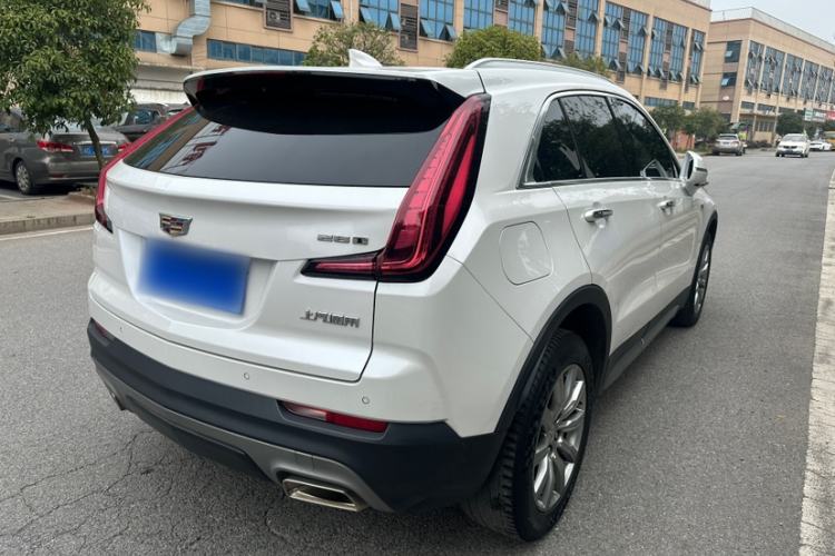 Used Cadillac XT4 2020 Revised Version 28T Two-Wheel Drive Leading Edition Exterior 4