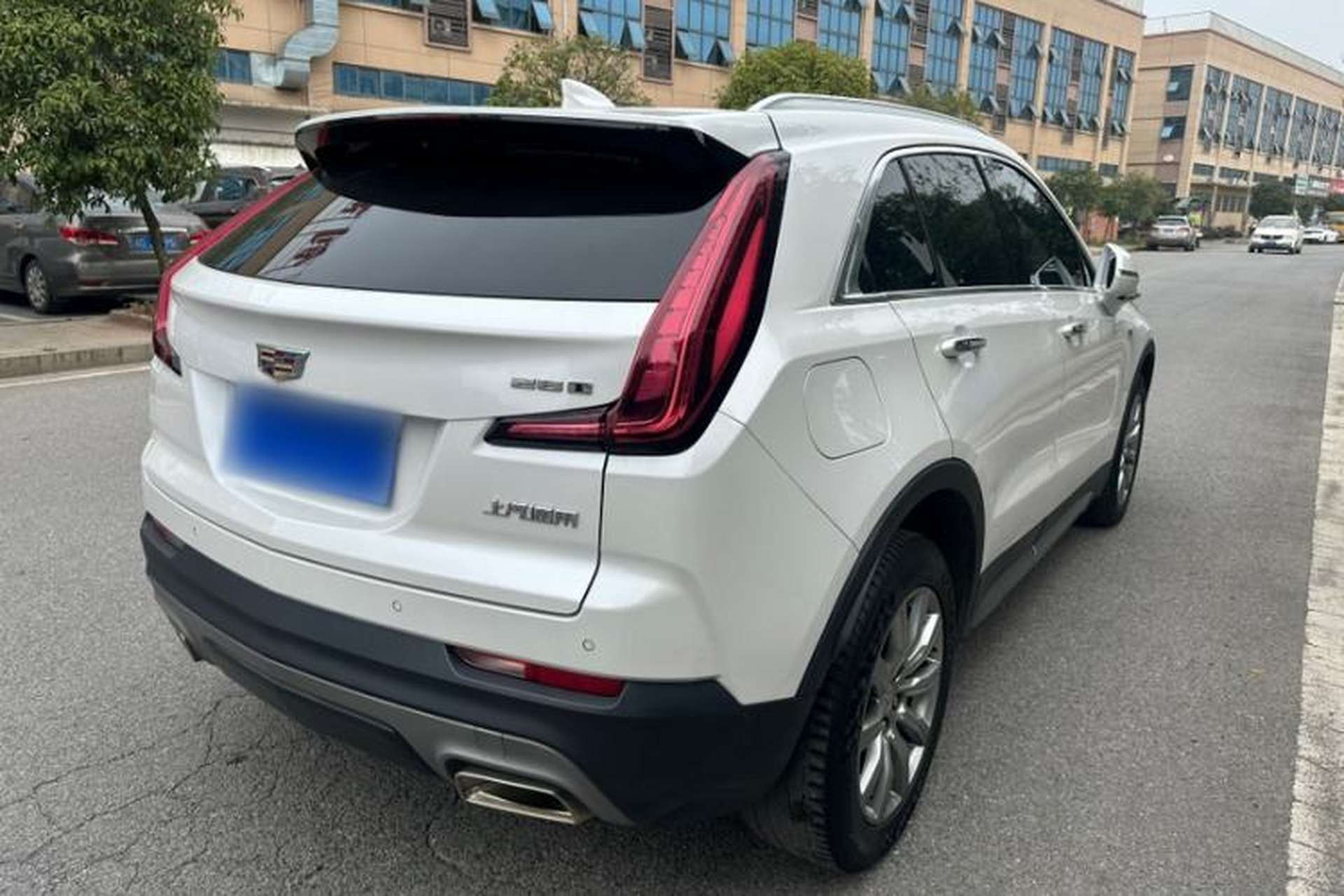 Used Cadillac XT4 2020 Revised Version 28T Two-Wheel Drive Leading Edition Exterior 4