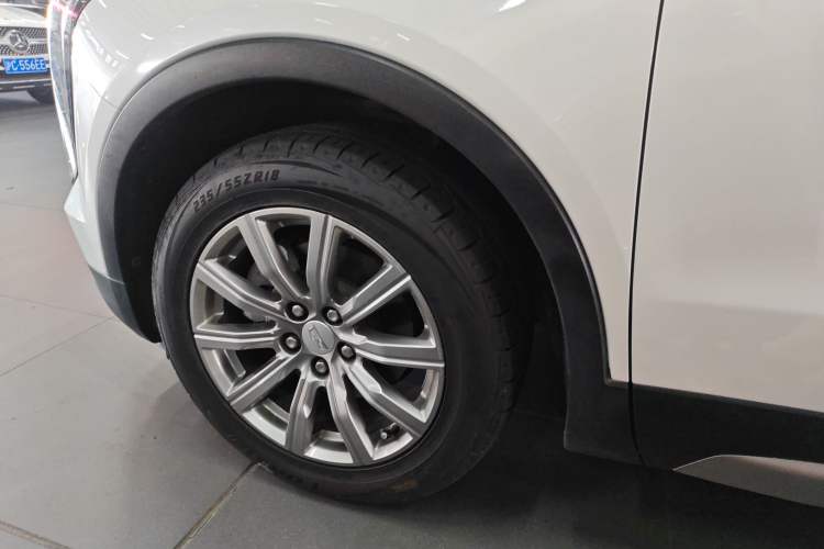 Used Cadillac XT4 2020 28T Two-Wheel-Drive Leading Version Exterior 5