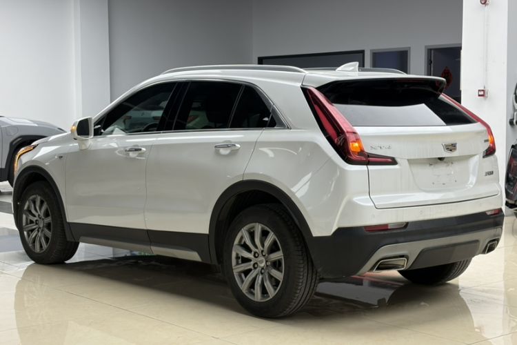 Used Cadillac XT4 2020 28T Two-Wheel-Drive Leading Version Exterior 5