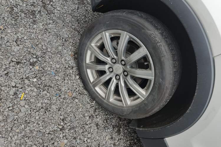 Used Cadillac XT4 2020 28T Two-Wheel-Drive Leading Version Exterior 5