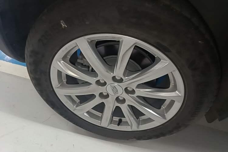 Used Cadillac XT4 2020 Revised Version 28T Two-Wheel Drive Tech Edition Exterior 5