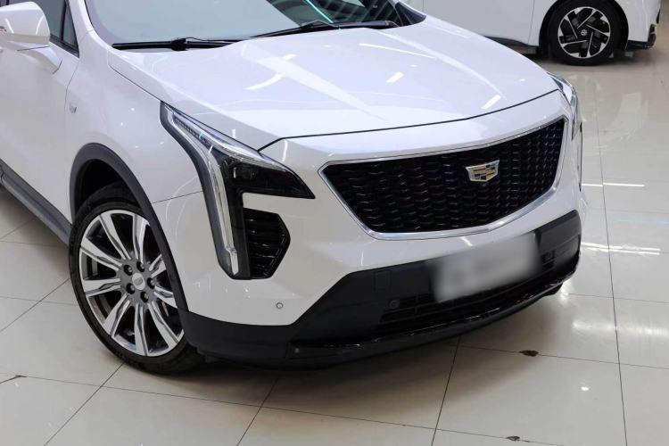 Used Cadillac XT4 2020 28T 4x4 Platinum Sport Edition Exterior 9