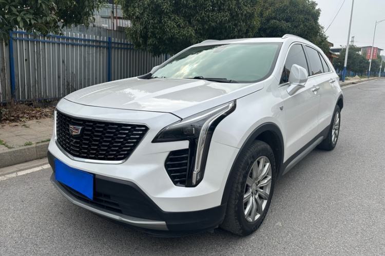 Used Cadillac XT4 2020 Revised Version 28T Two-Wheel Drive Leading Edition Guazi used car, China used car export, Used car for sale, Used cars, Cheapest cars for sale
