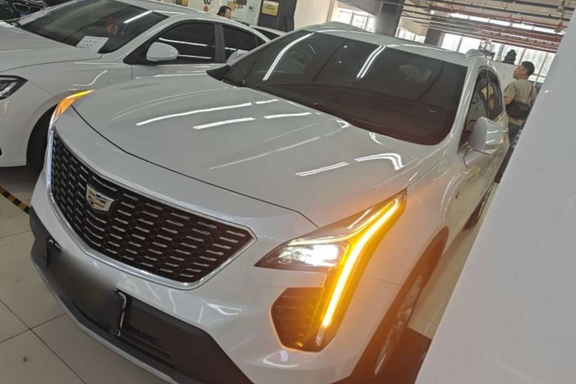 Used Cadillac XT4 2020 28T Two-Wheel-Drive Leading Version Front Left 45 Deg