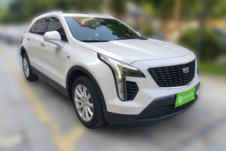 Used Cadillac XT4 2020 Revised Version 28T Two-Wheel Drive Tech Edition Front Right 45 Deg