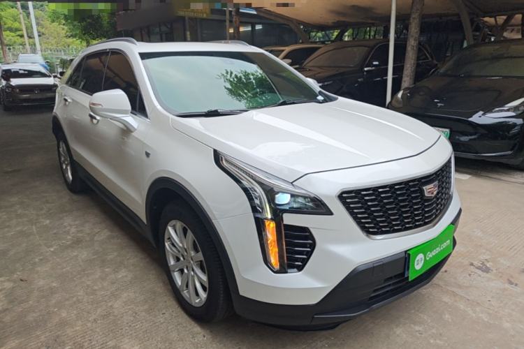 Used Cadillac XT4 2020 Revised Version 28T Two-Wheel Drive Tech Edition Front Right 45 Deg