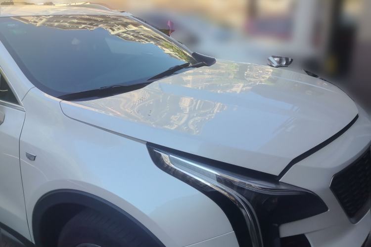 Used Cadillac XT4 2020 Revised Version 28T Two-Wheel Drive Leading Edition Front Right 45 Deg