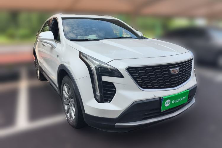Used Cadillac XT4 2020 28T Two-Wheel-Drive Leading Version Front Right 45 Deg
