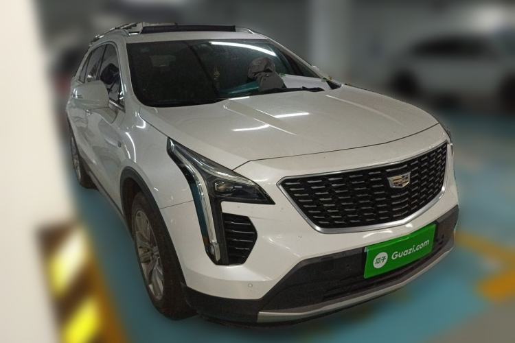 Used Cadillac XT4 2020 28T Two-Wheel-Drive Leading Version Front Right 45 Deg