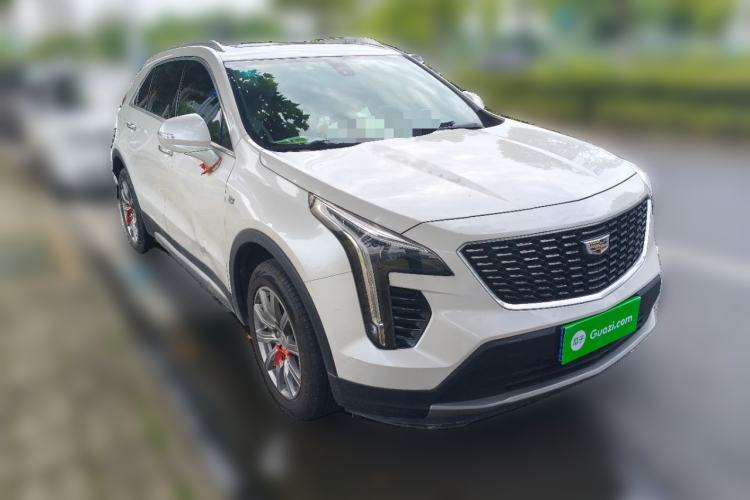 Used Cadillac XT4 2020 Revised Version 28T Two-Wheel Drive Leading Edition Front Right 45 Deg