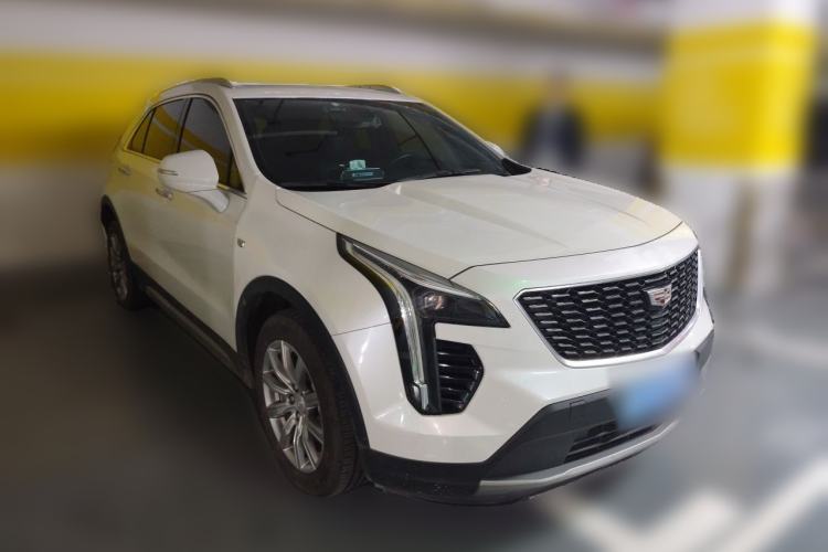 Used Cadillac XT4 2020 Revised Version 28T Two-Wheel Drive Leading Edition Front Right 45 Deg